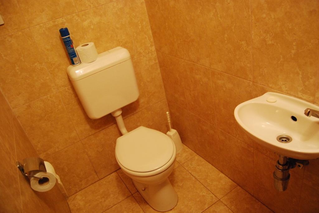 Boroka Apartmanhazak - Oereghaz Velem Room photo